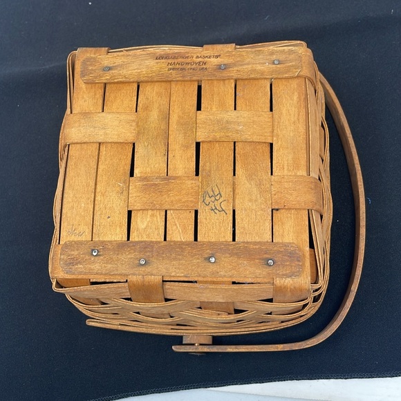 LONGABERGER Vintage Hand Woven Signed Basket with Handle - Picture 6 of 8